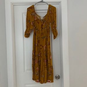 Indigo Rose brand floral mustard yellow dress. Size M. Used like new.